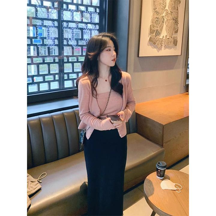 早秋韩系粉色针织吊带背心开衫女气质修身百搭高腰半身裙两件套装