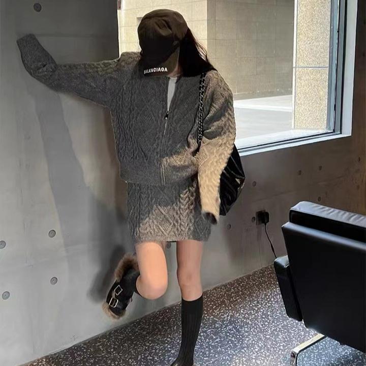 法式时尚今年流行秋季套装女麻花针织衫外套高腰包臀短裙两件套