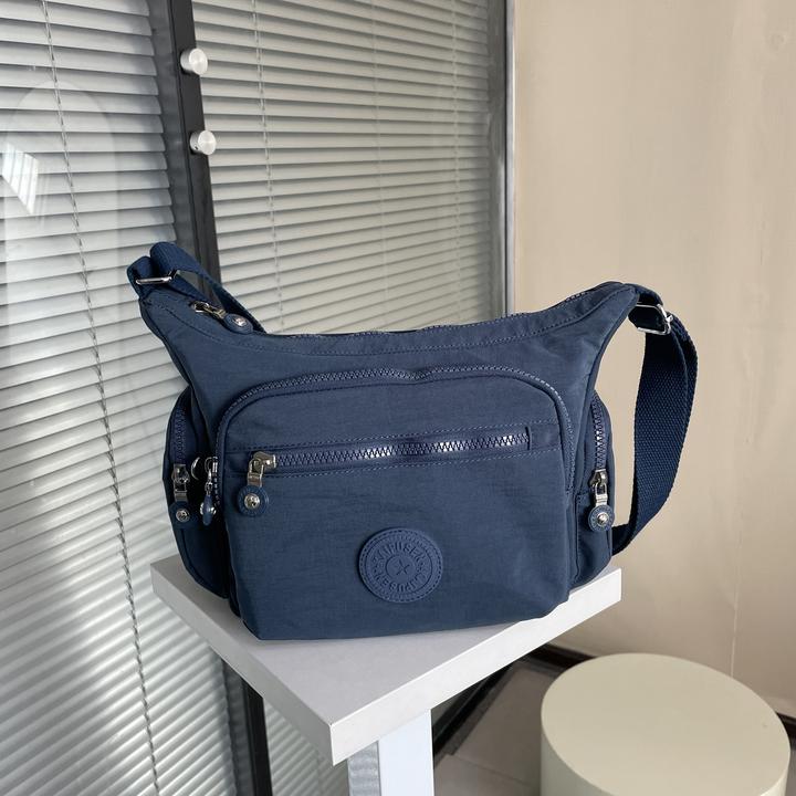 2025新款多口袋轻便时尚百搭单肩女包出门旅游带娃休闲斜挎布包包