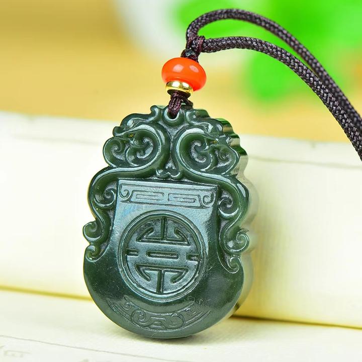 天然玉石新疆和田玉青玉龙牌吊坠 新款精品男女款府上有龙挂坠