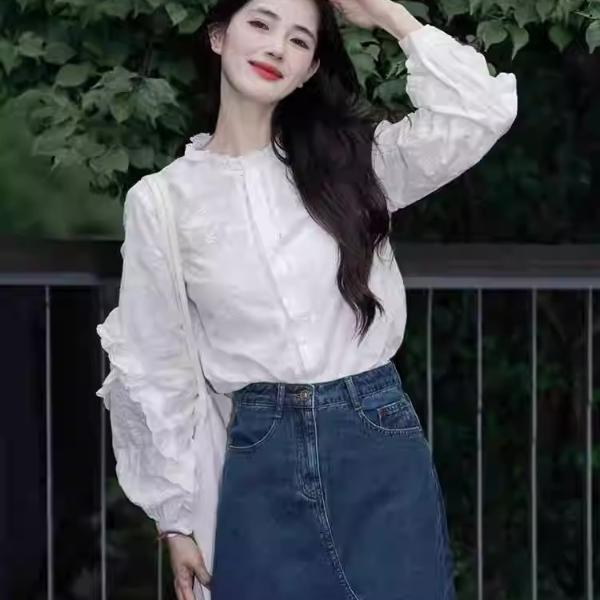 法式白色荷叶边长袖衬衫女早秋2024新款高级感泡泡袖蕾丝刺绣上衣
