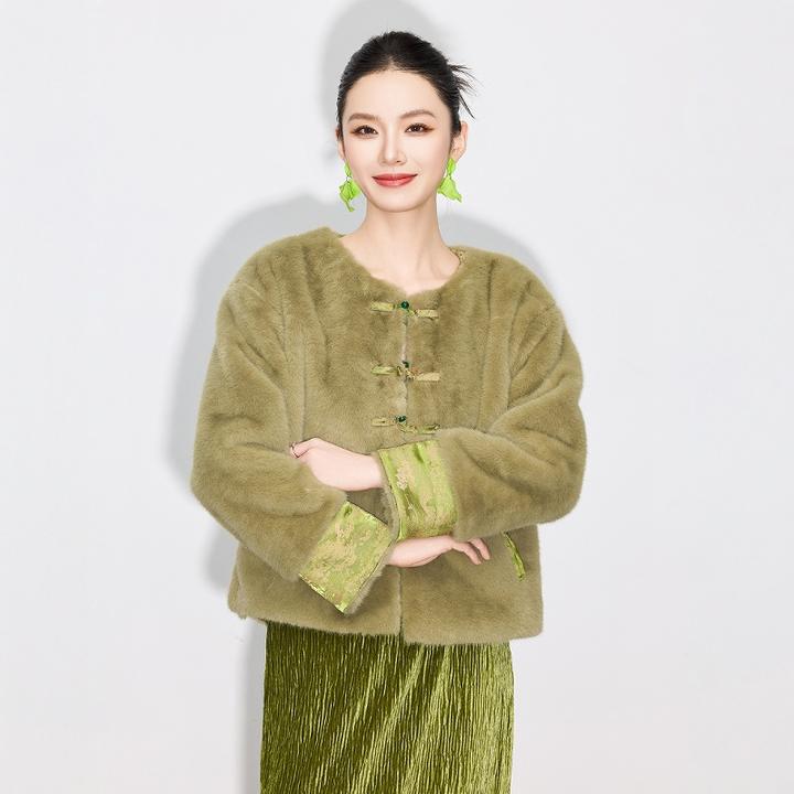 2024新中式冬季新款双面穿国风气质盘扣加厚短款气质时尚毛绒外套