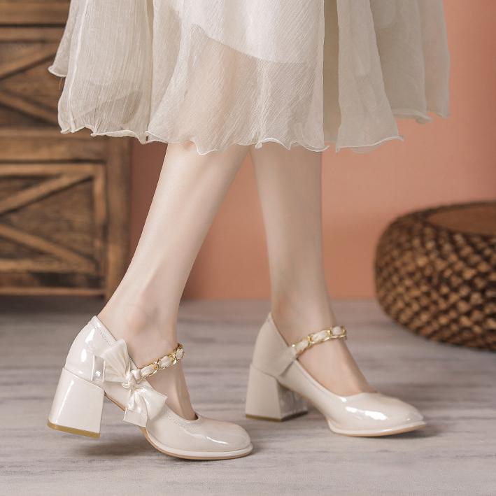 气质复古法式粗跟玛丽珍女鞋皮鞋百搭温柔高跟鞋明星同款网红鞋子