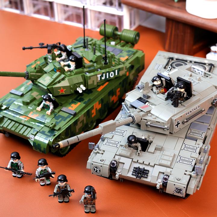 灯光版坦克积木模型拼装玩具中国组装豹2A4坦克装甲车男生日礼物