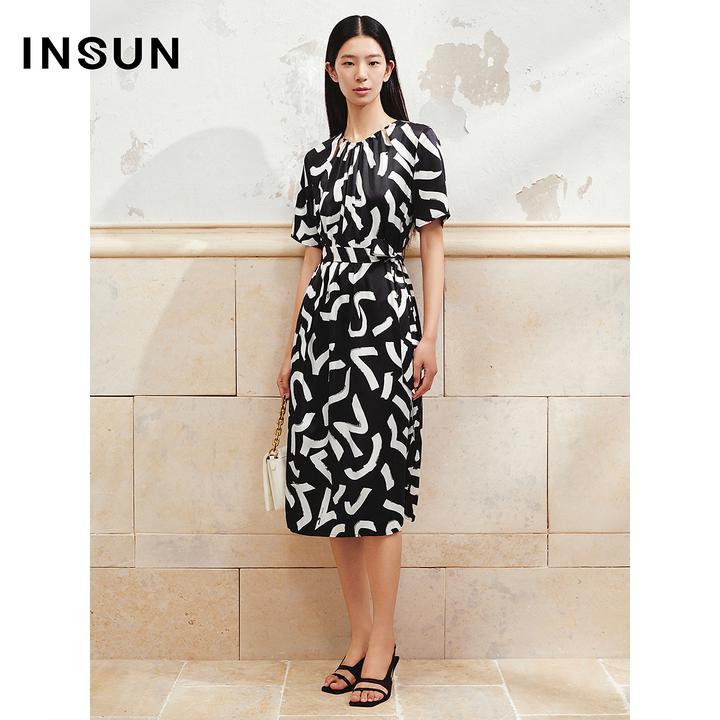 INSUN恩裳专选夏季气质几何印花收腰桑蚕丝连衣裙