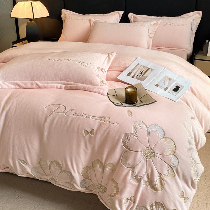 富安娜新款轻奢牛奶绒重工刺绣四件套加厚毛绒加绒双面绒水晶绒