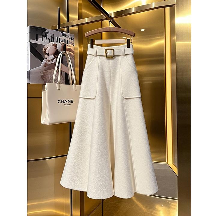 2025年冬季今年流行爆款高级感超好看气质白色a字百搭半身长裙女