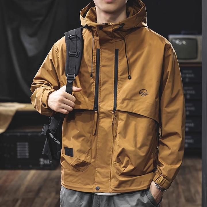 男士户外登山徒步冲锋衣外套2024新款秋季宽松大码美式工装夹克男