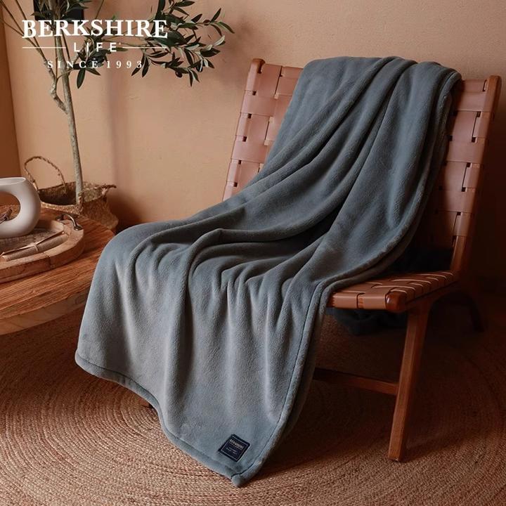 BERKSHIRE伯克希尔 牛奶绒毛毯四季纯色薄款午睡毯休闲毯盖毯毯子