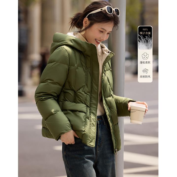 XWI/欣未撞色压胶设计款蓬松羽绒服2024年冬季新款时装短款羽绒服