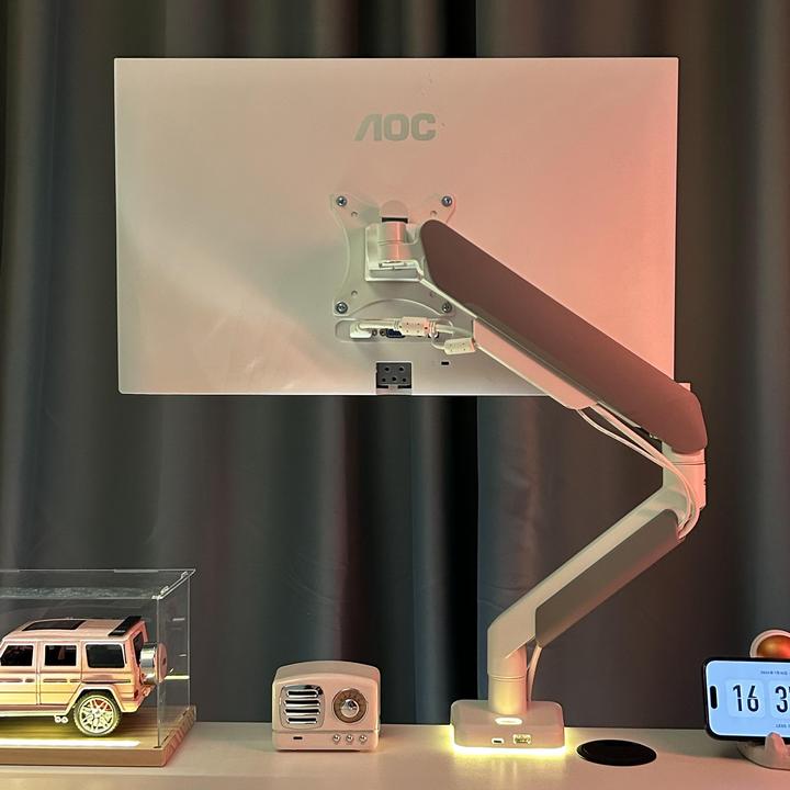 支尔成显示器支架电竞款RGB灯带34/42英寸电脑充电气压臂旋转升降