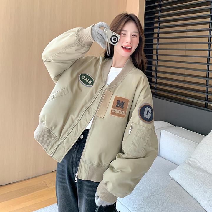 蓝海奕诺卡其色90羽绒内胆棒球服外套女装2024新款冬季设计感上衣