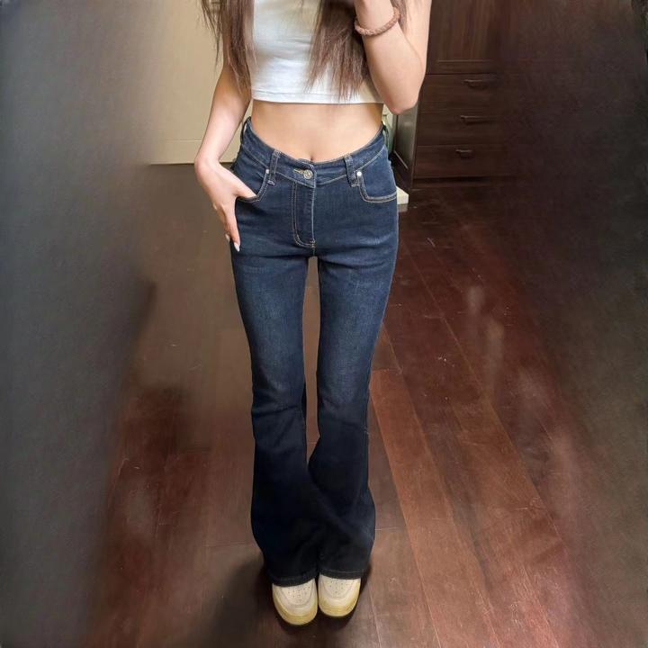 蓝色/黑灰色两色前后V型腰口中腰微喇叭牛仔裤女款