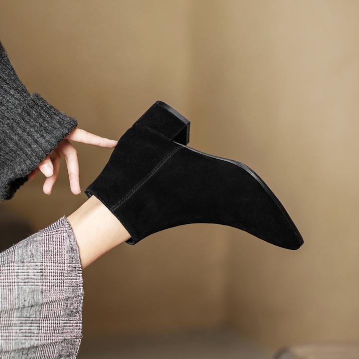 短靴女粗跟2025秋冬新款尖头百搭踝靴单靴黑色磨砂翻毛皮中跟裸靴