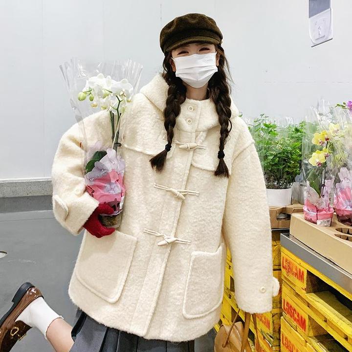 白色牛角扣毛呢外套女2024年冬季新款休闲连帽高级感气质呢子大衣