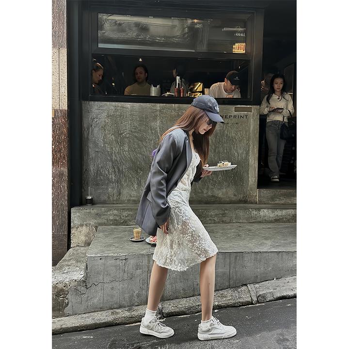 法式温柔风气质穿搭时尚高级设计小众蕾丝裙御姐风休闲百搭连衣裙