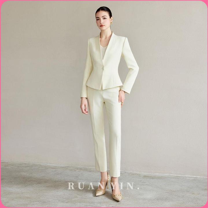 RUAN YIN米白色西装套装女新款气质一粒扣收腰短西装上班服医美工