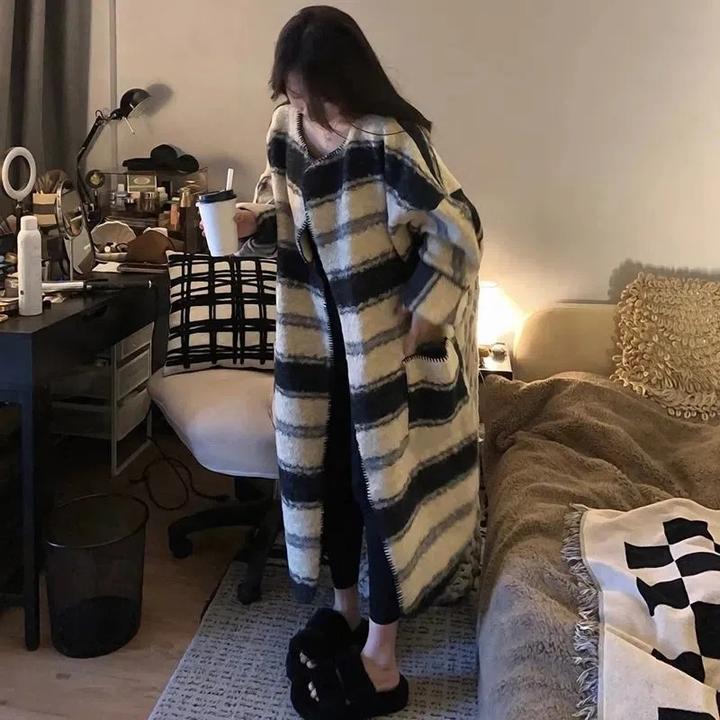 网红张贝妮同款韩版秋冬款宽松气质条纹羊卷毛呢外套开衫外穿