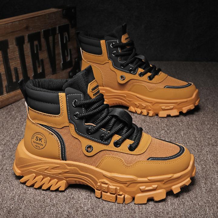 高帮男鞋秋季潮流百搭运动休闲马丁靴厚底增高黑色中帮机车工装靴