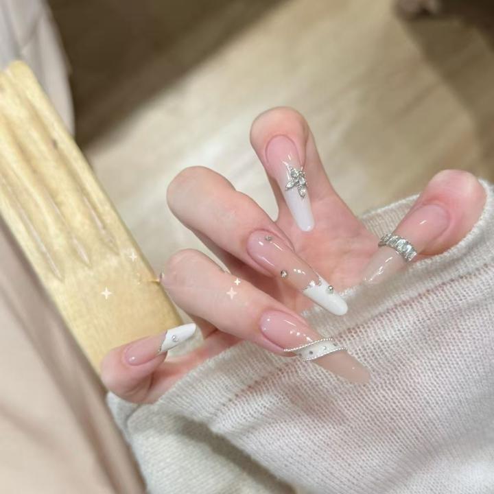 【柚见穿戴甲】拼钻高级感链条爆闪星星婚甲纯欲风不规则法式美甲