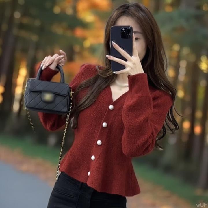 红色新年高级感针织开衫毛衣女2025秋冬新款收腰洋气别致流行上衣