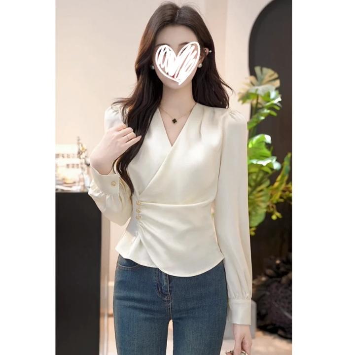 【冰白海屿】设计感缎面长袖打底衬衫女V领上衣8205