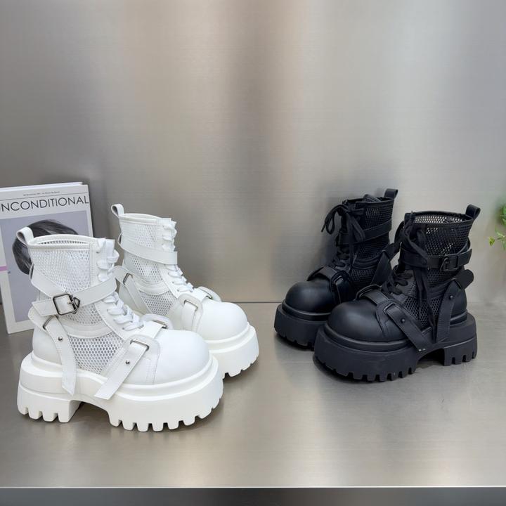 2025春季新款厚度增高经典机车走秀甜酷高级感网红轻奢休闲马丁靴