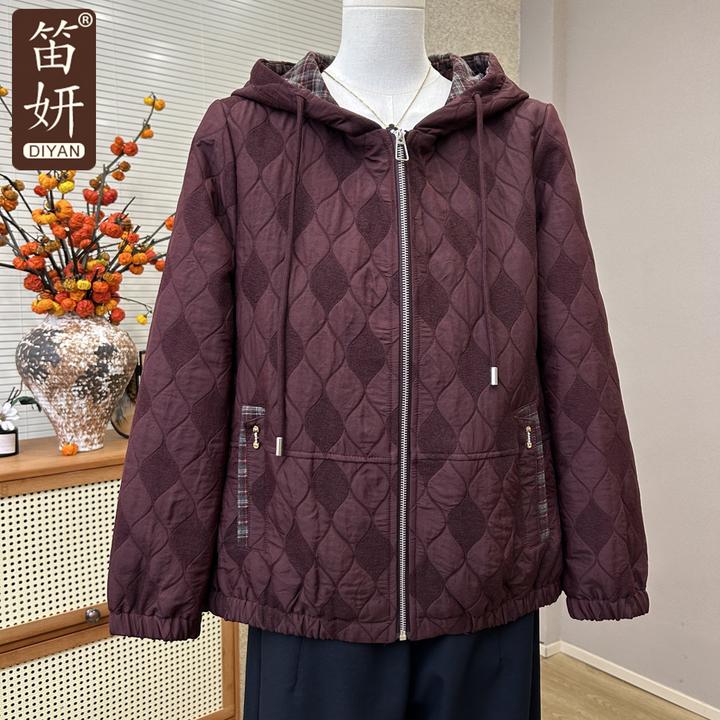 洋气时尚妈妈装秋装菱格连帽夹克外套女新款中老年50多岁洋气上衣
