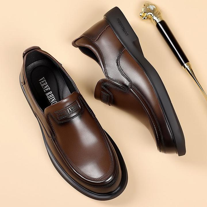 休闲皮鞋休闲皮鞋年轻人男款皮鞋秋季中老年冬季防滑