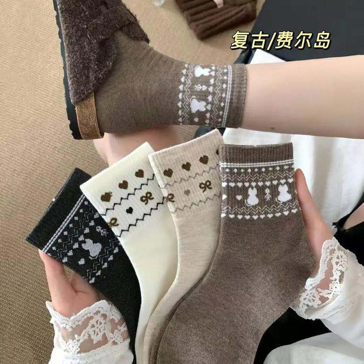 秋冬新款复古民族风菲尔岛袜子女士中筒袜ins风百搭长筒袜潮流.ZX