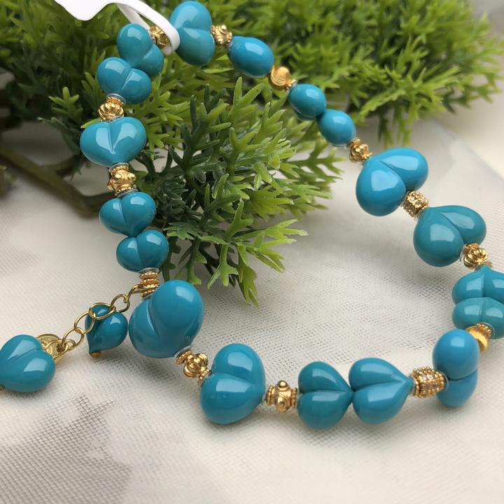原矿绿松石，全品玉化高蓝爱心屁桃手串