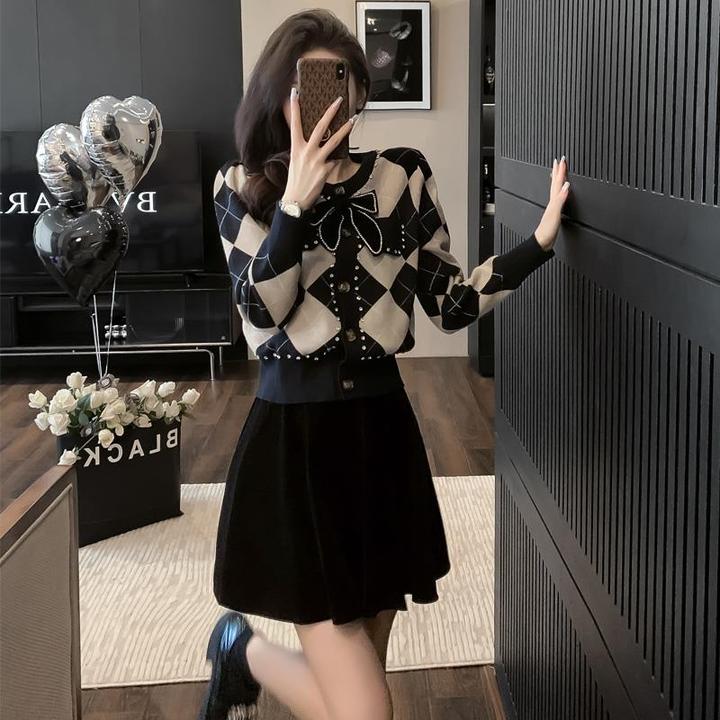 2024秋冬季新款小香风减龄毛衣针织小个子+妮子百褶裙时尚套装女