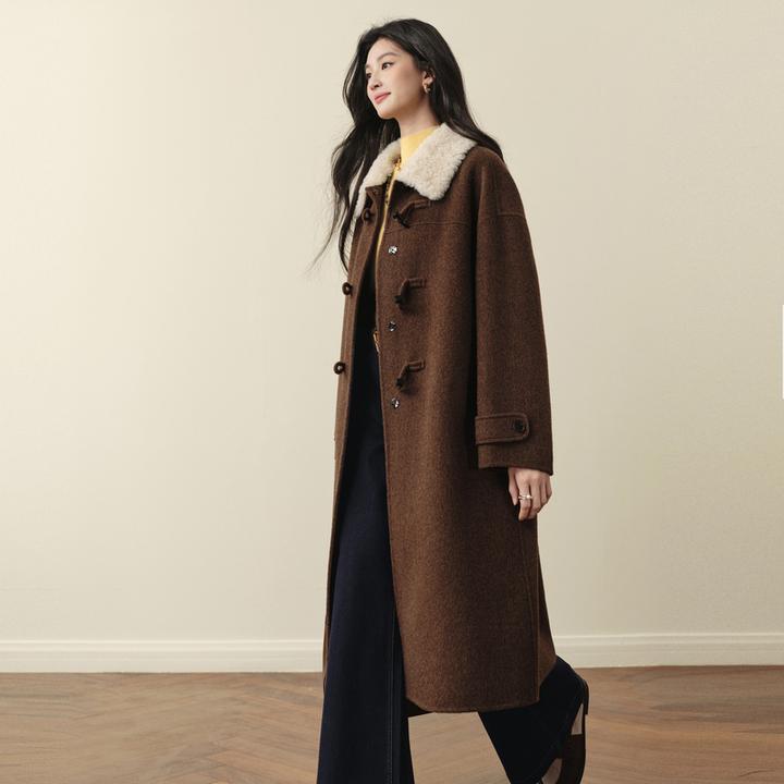 【牛角可露丽】诗凡黎100绵羊毛呢大衣羊羔毛领长短款外套7G9370271