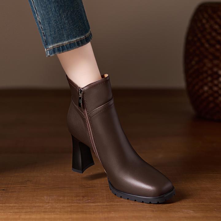 8.9CM小众设计防水台超高跟鞋2025秋季新款方头粗跟棕色时装短靴