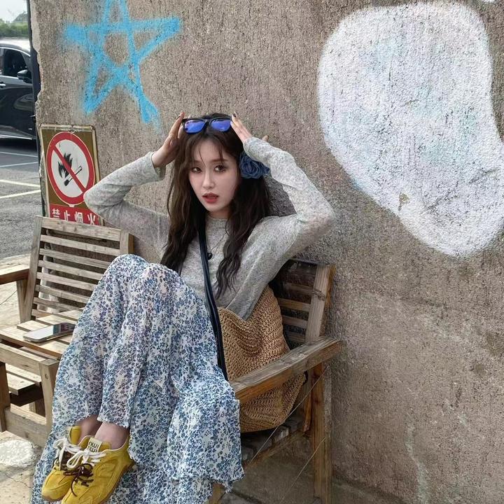 2025早春新款纯欲修身针织t恤女显瘦小个子灰色长袖时尚套头上衣