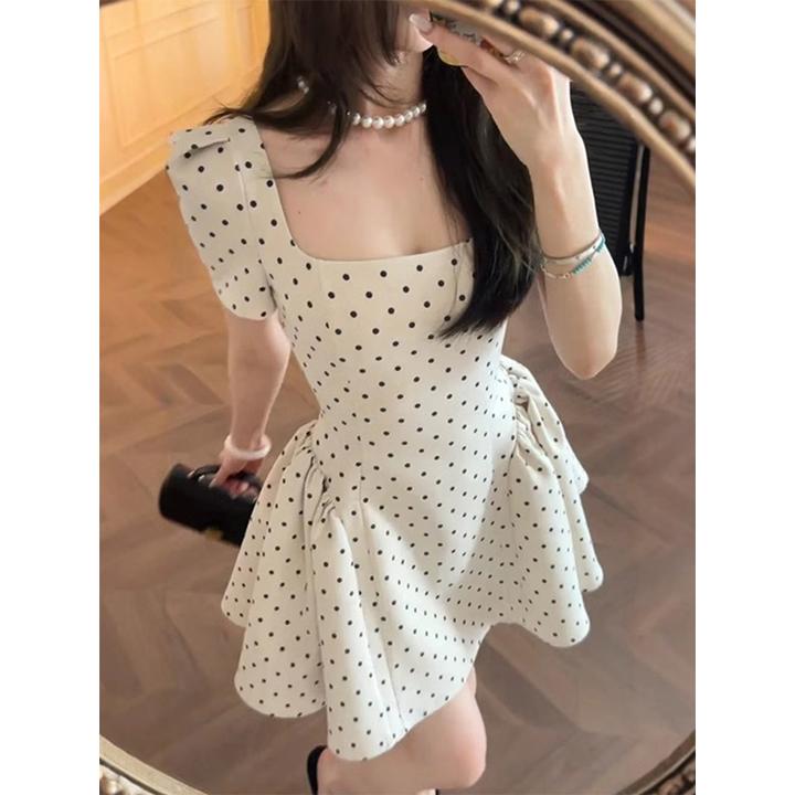 法式方领波点连衣裙女夏季小个子纯欲辣妹气质褶皱收腰显瘦短裙子