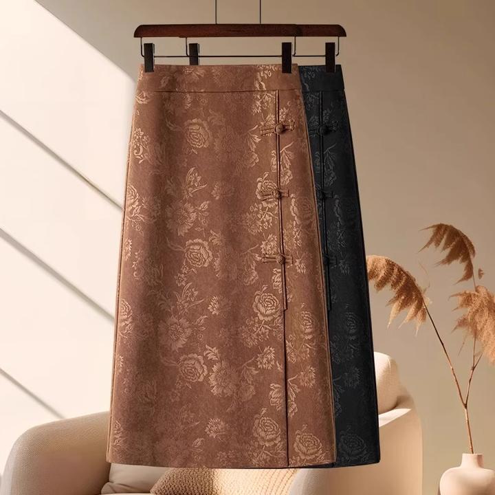 新中式大码半身裙女2024春秋新款盘扣开叉一步直筒裙提花包臀裙子