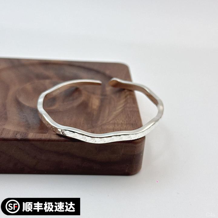 银9999碎碎冰手镯实心镯子首饰节日礼物送女友时尚高级感