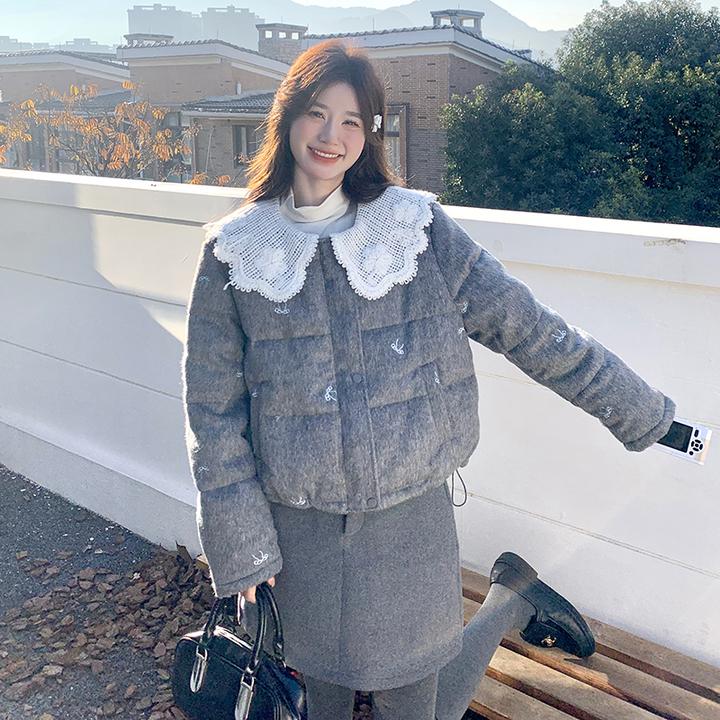 韩版蕾丝娃娃领小香风面包服女冬女款新款宽松白鸭绒短款加厚外套