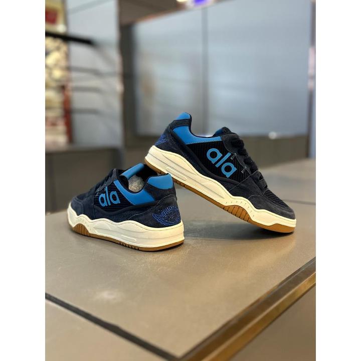 DMXUXM『设计风』轻松搭配~匠心制作~新款软底百搭运动休闲板鞋男潮