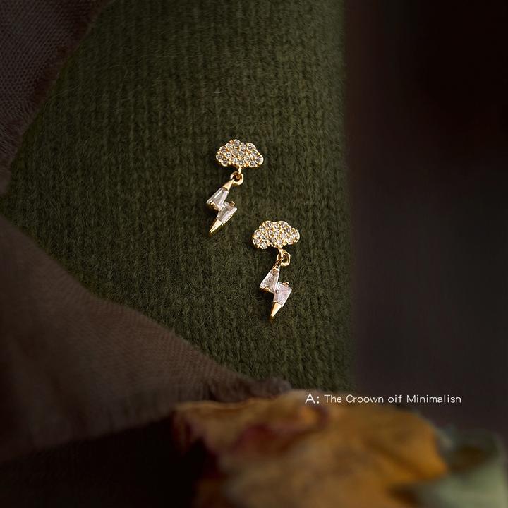 925银玻璃耳饰 小众设计感微镶锆石闪电小白云耳钉通勤百搭银针镀