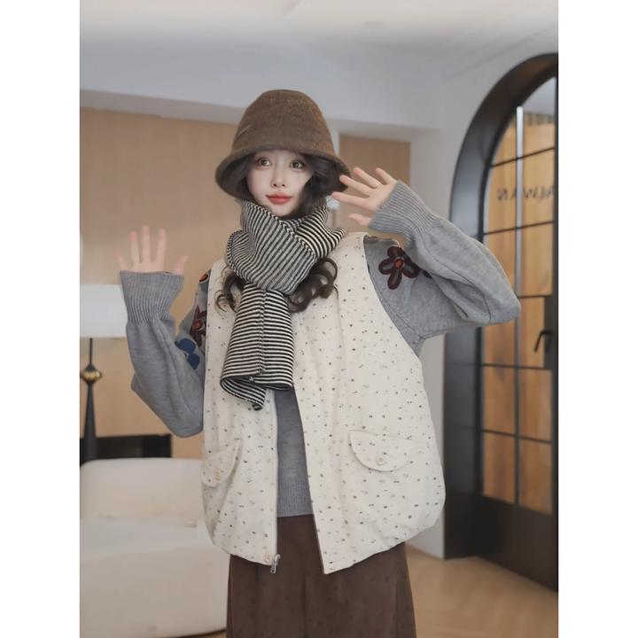 余紫绮【小花马甲】时尚设计感小花宽松棉服马甲YA2588024