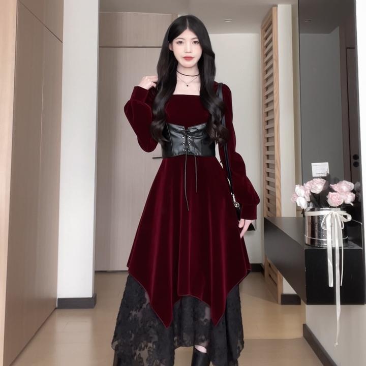 松本丧丧小众设计高级感复古红色丝绒腰封收腰连衣裙 B244Q2470