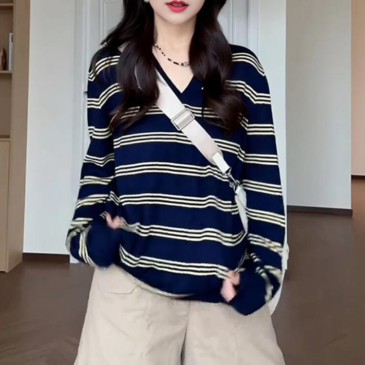 微胖ootd穿搭复古条纹V领长袖T恤女秋季大码宽松遮肚休闲独特上衣