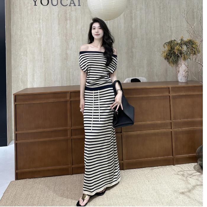 一字领露肩条纹针织衫性感露肩短袖上衣女夏条纹半身裙套装两件套