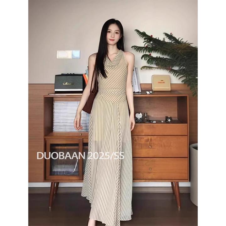 miu里miu气穿搭法式无袖条纹连衣裙收腰气质显瘦长裙多巴胺小洋裙