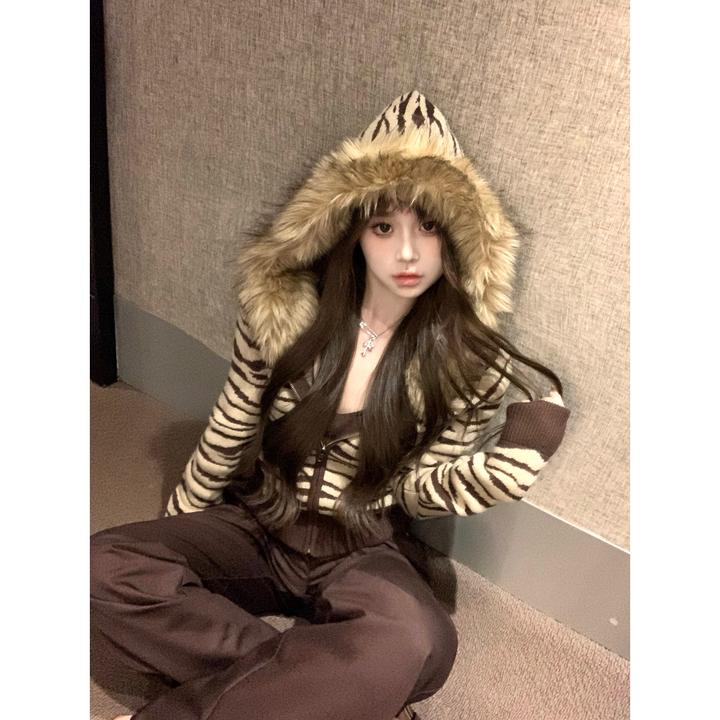 韩系辣妹气质拼接连帽长袖毛衣女时尚百搭绝美别致纯欲风外穿上衣