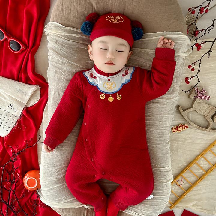 婴儿连体衣春秋季百天宝宝红色国风礼服洋气小月龄满月哈衣爬服