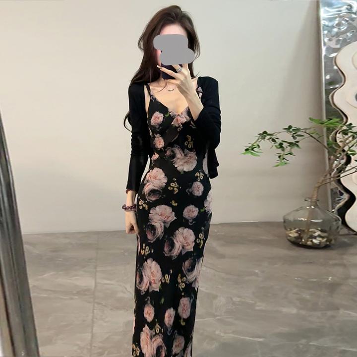 夏季茶系穿搭一整套温柔风法式绝美时尚开衫碎花吊带连衣裙子女