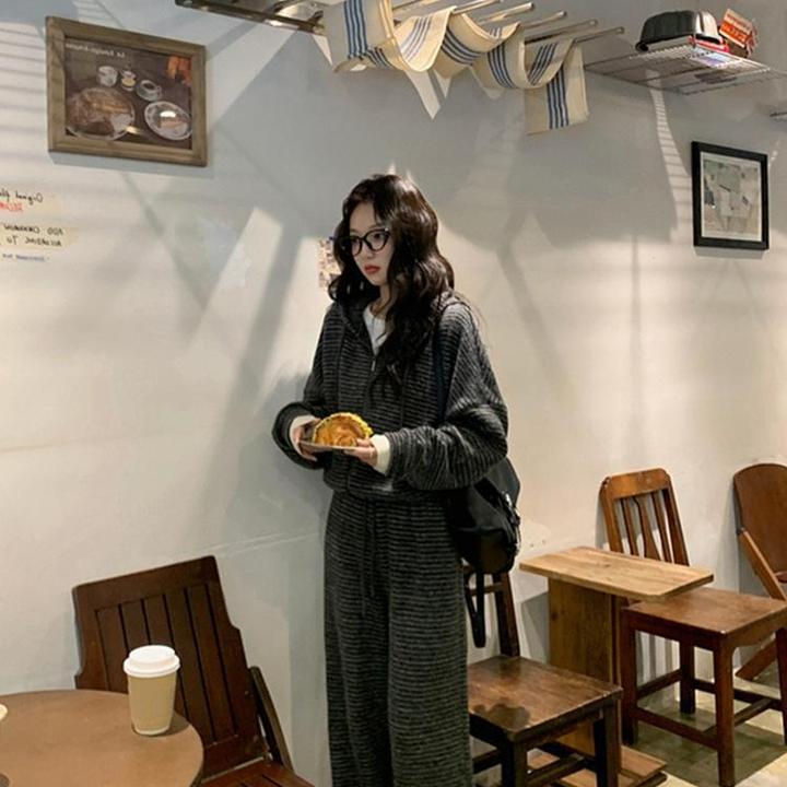 精致拉链连帽设计！春秋条纹卫衣+阔腿裤套装，防风保暖，时尚有型！